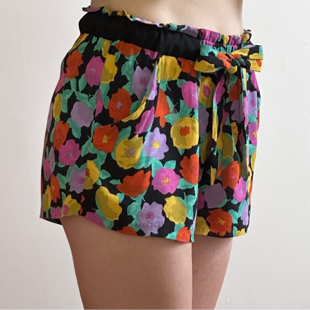 [SOLD] ZARA Tie Waist Orange Floral Printed Mini Shorts size XS